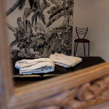 דיז'ון Suite And Spa 21 מראה חיצוני תמונה