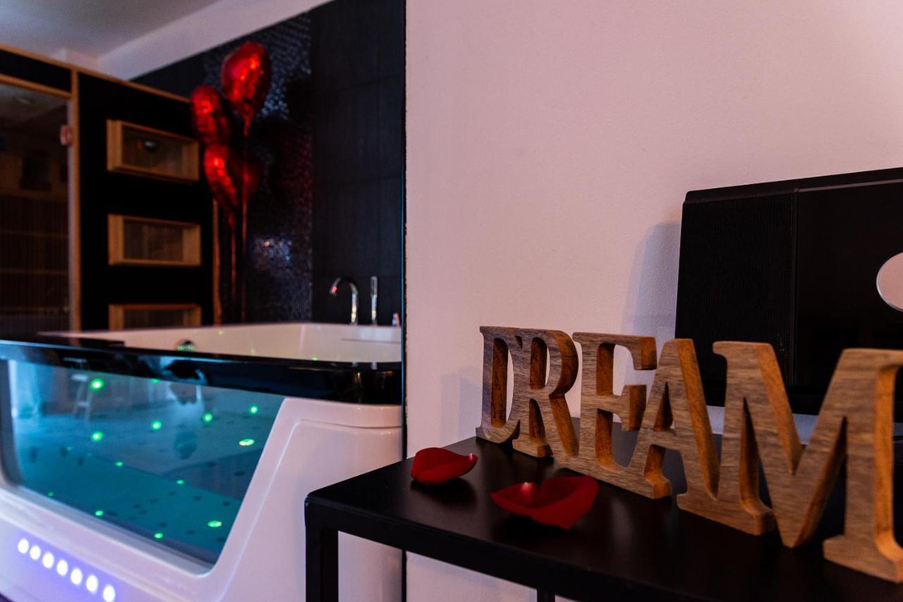 דיז'ון Suite And Spa 21 מראה חיצוני תמונה