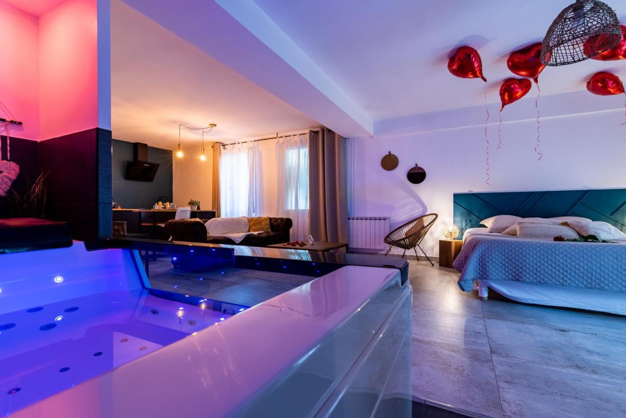דיז'ון Suite And Spa 21 מראה חיצוני תמונה