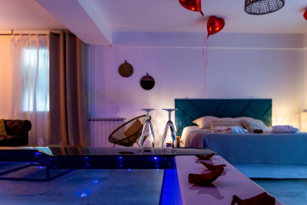 דיז'ון Suite And Spa 21 מראה חיצוני תמונה