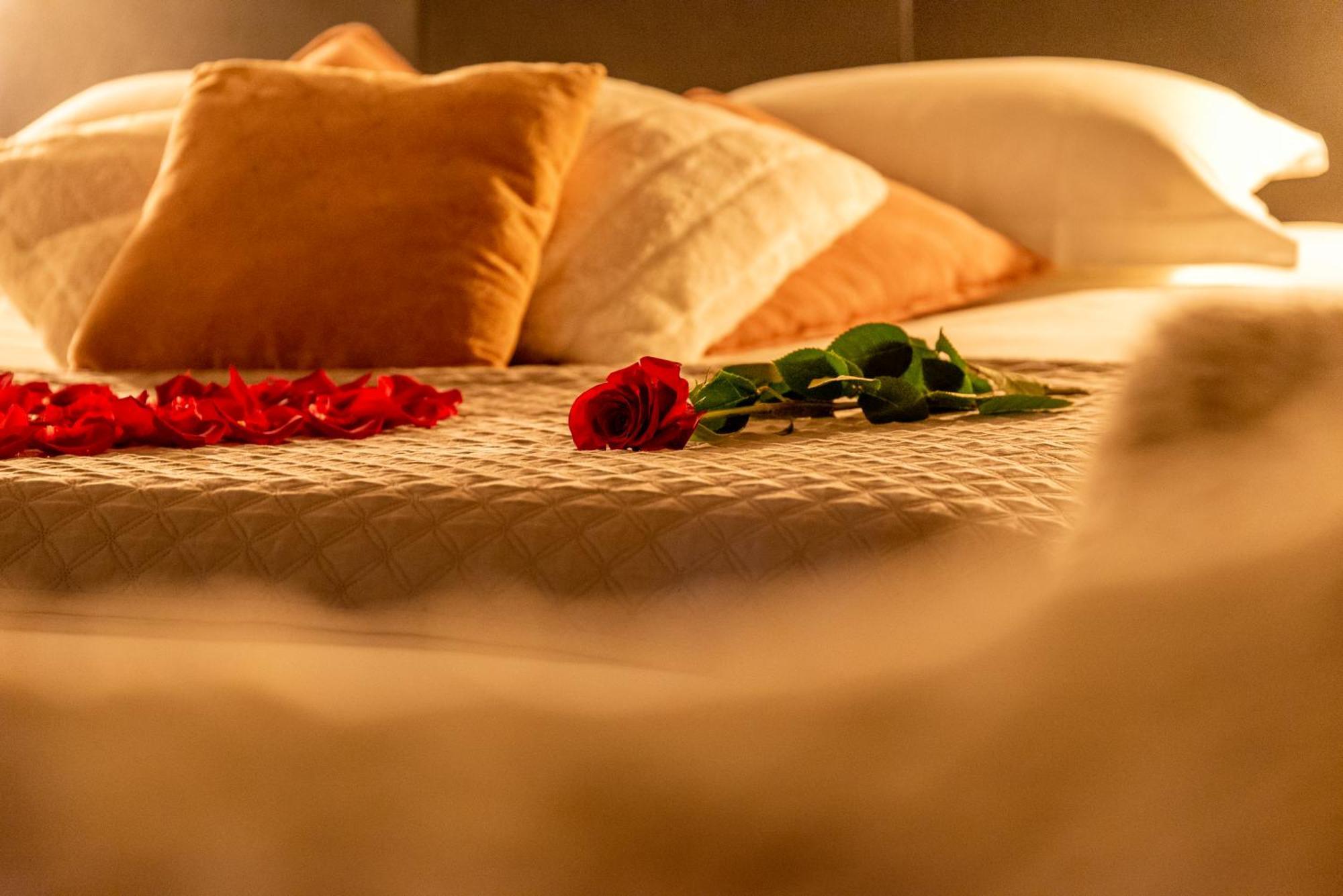 דיז'ון Suite And Spa 21 מראה חיצוני תמונה
