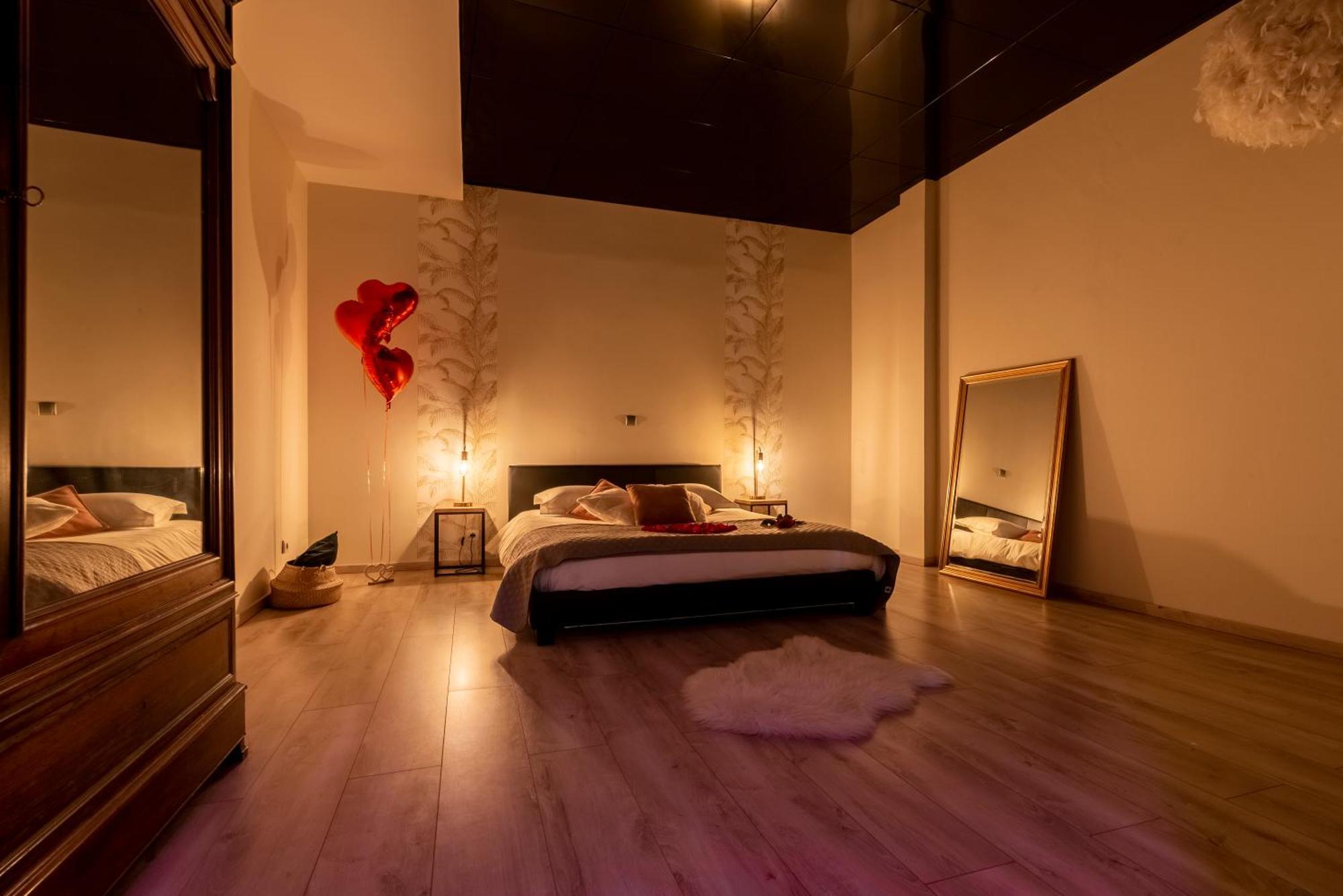 דיז'ון Suite And Spa 21 מראה חיצוני תמונה